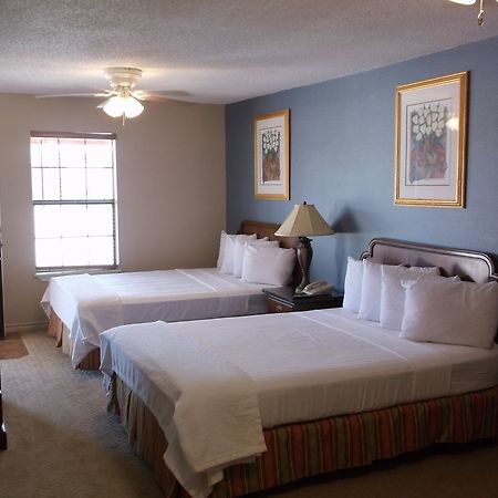 Four Horseman Travel Lodge Pilot Point Екстериор снимка