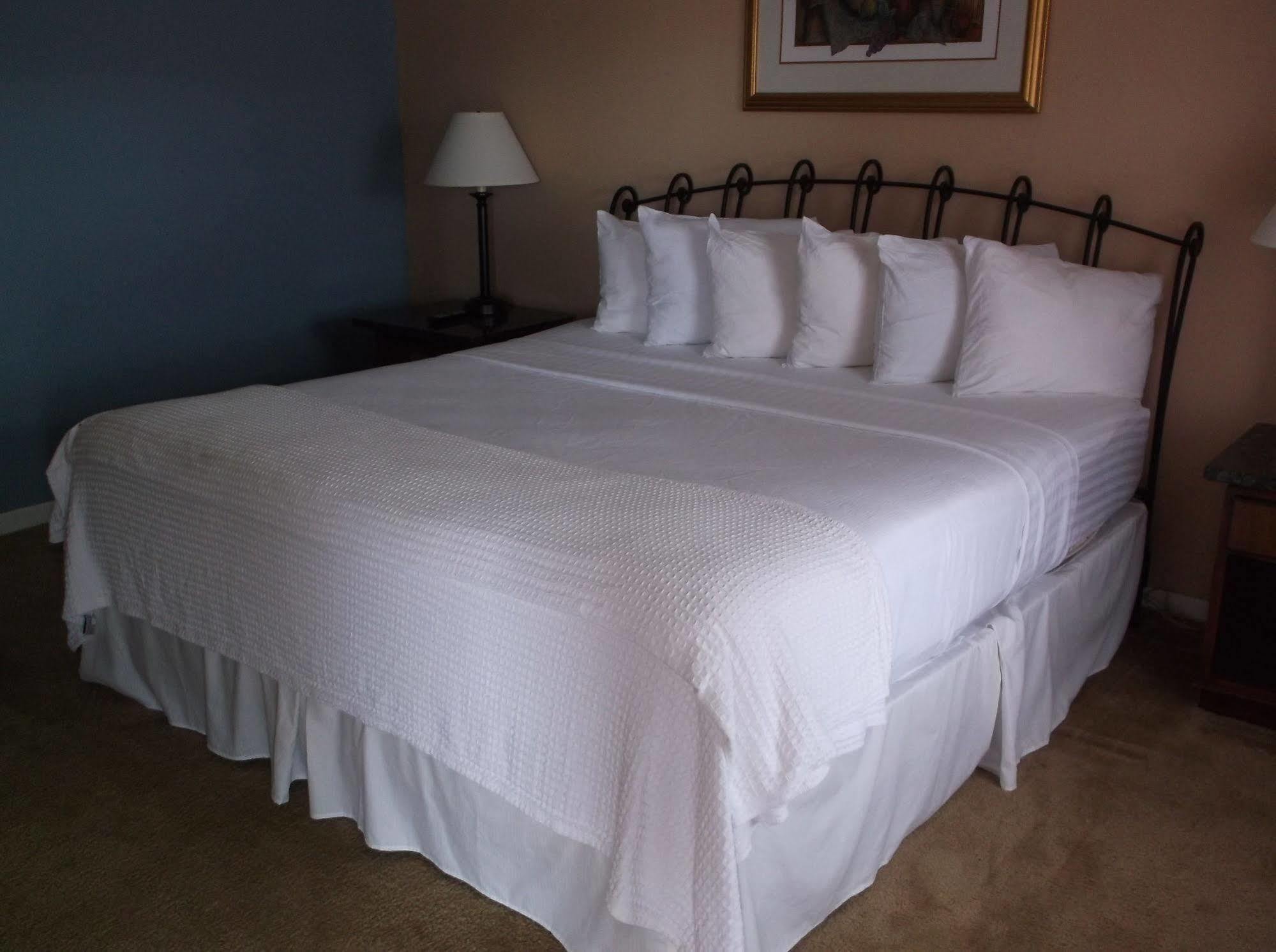 Four Horseman Travel Lodge Pilot Point Екстериор снимка